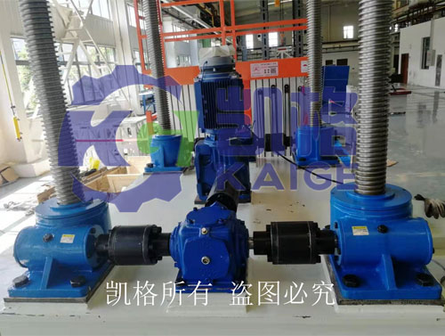 中航飛機(jī)起落架液壓缸測試實(shí)驗(yàn)臺